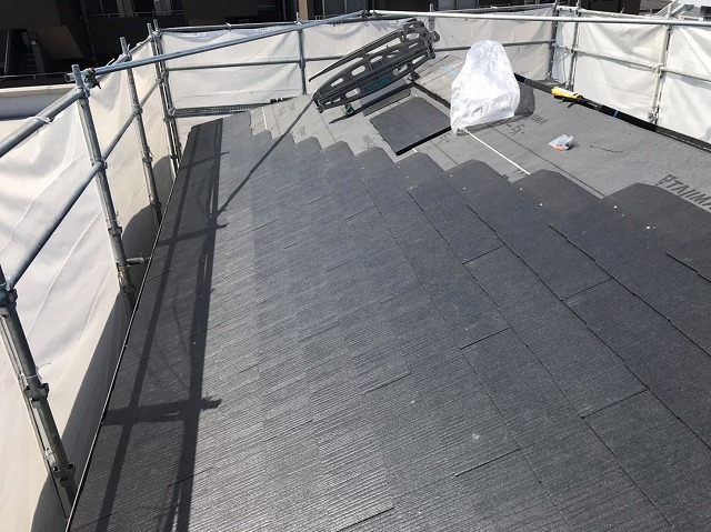 新規屋根材の施工